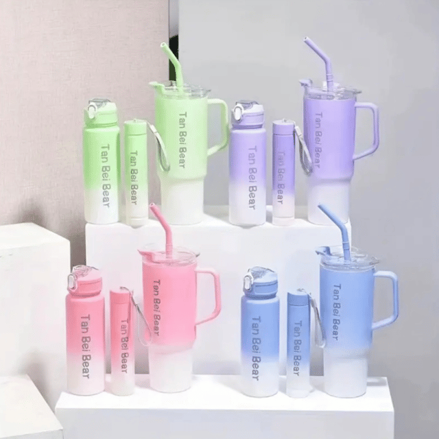 Set de 3 botellas: deportiva con tapa segura, cilíndrica con correa.